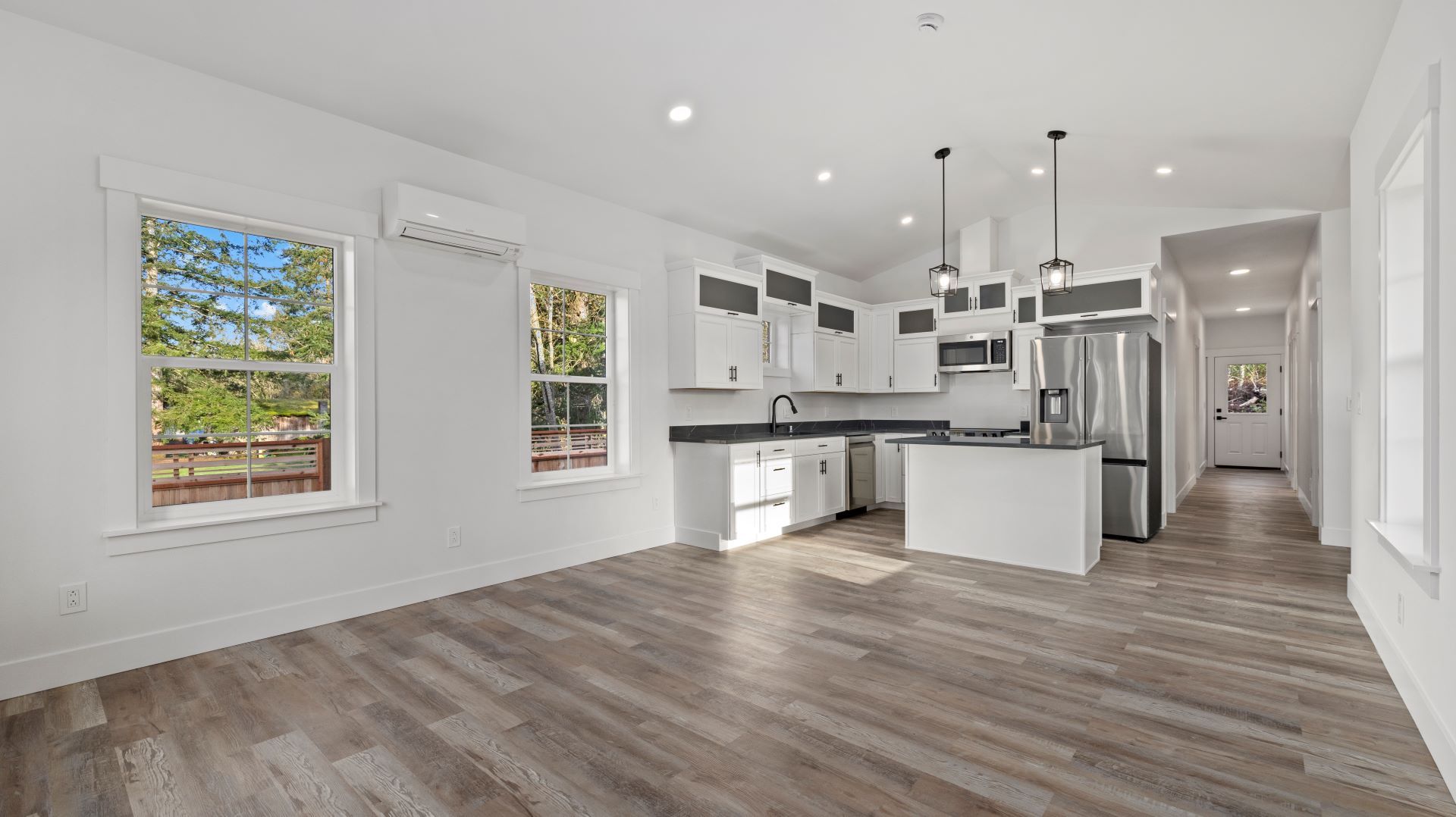 Custom home photo 14