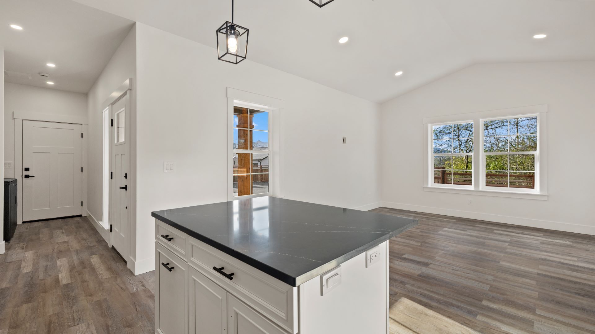 Custom home photo 19