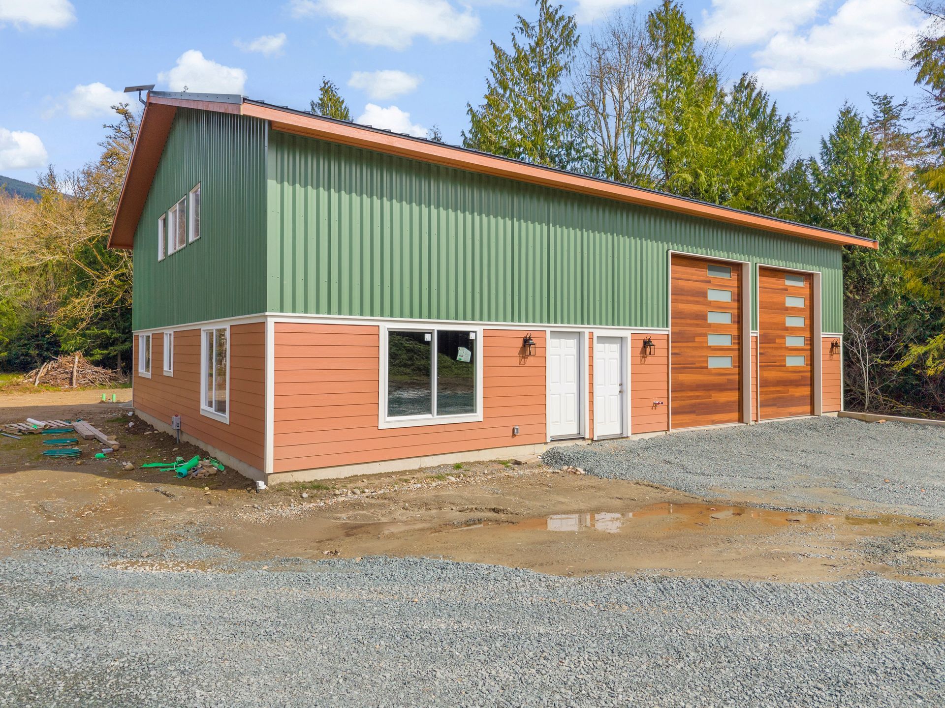 Custom home and garage photo 3