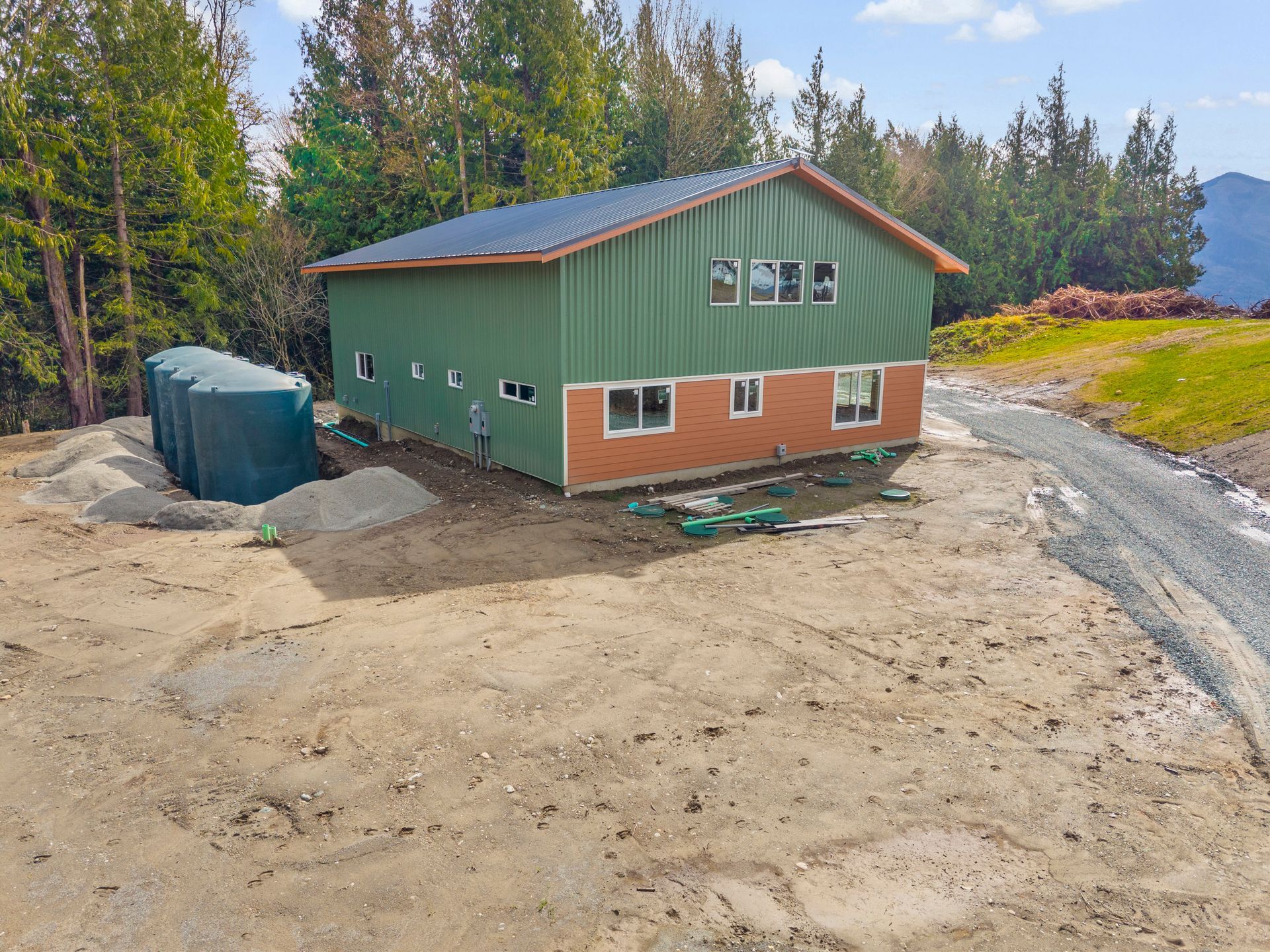 Custom home and garage photo 8