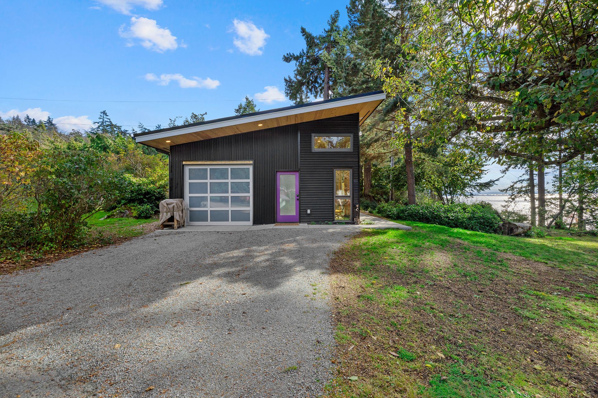 Detached garage and piano studio photo 2