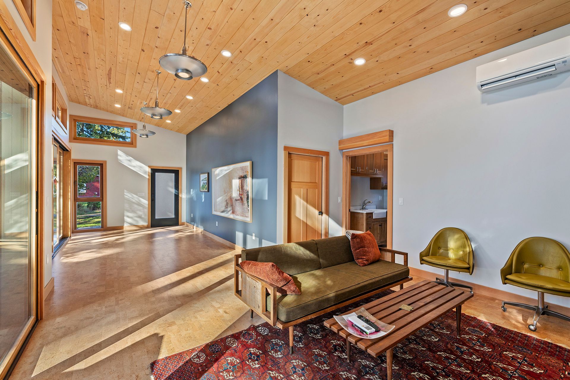 Detached garage and piano studio photo 10