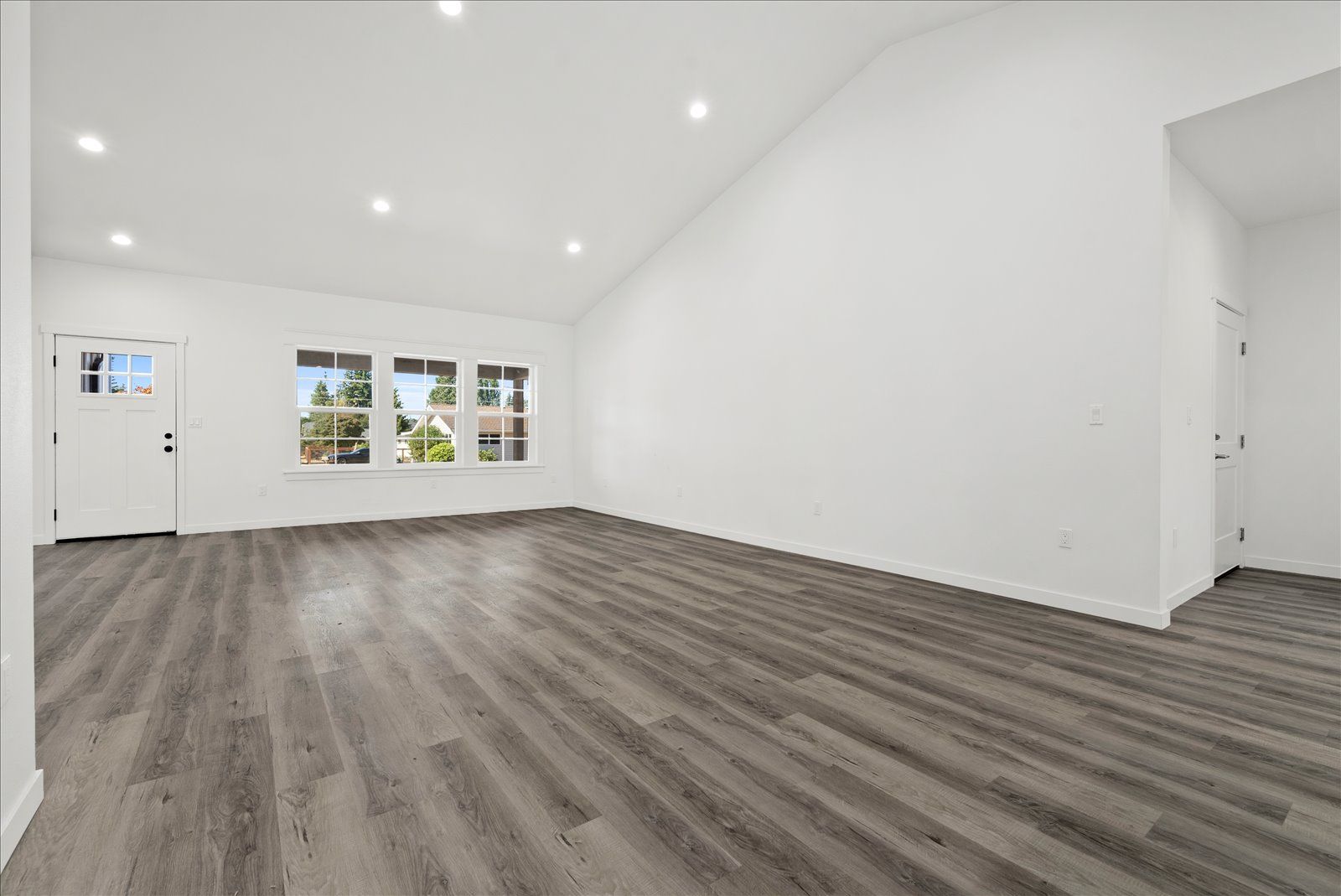 Custom small home photo 11