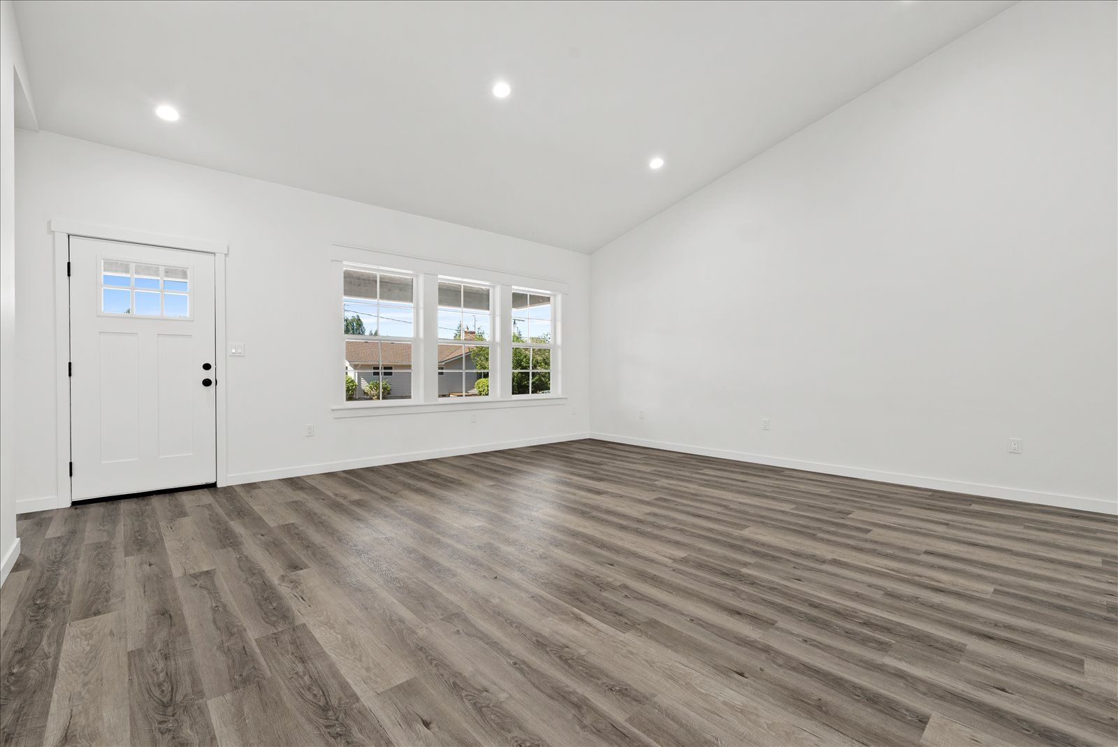 Custom small home photo 12