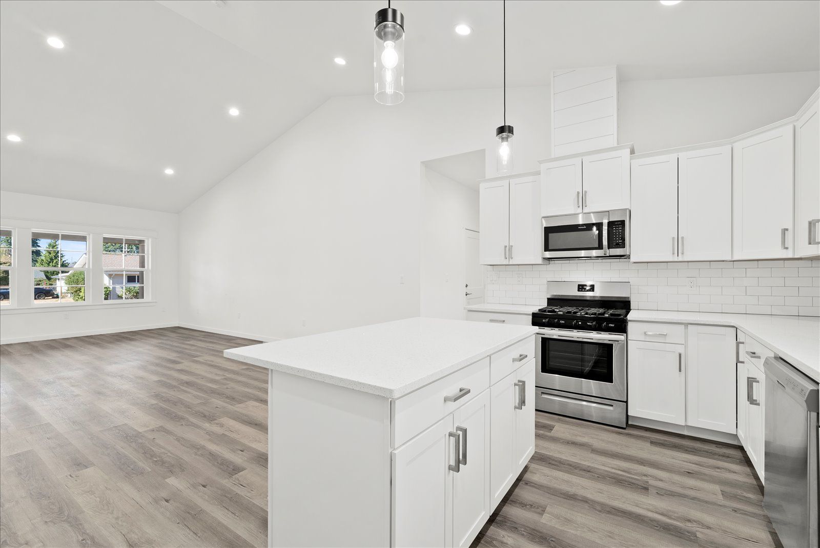 Custom small home photo 18