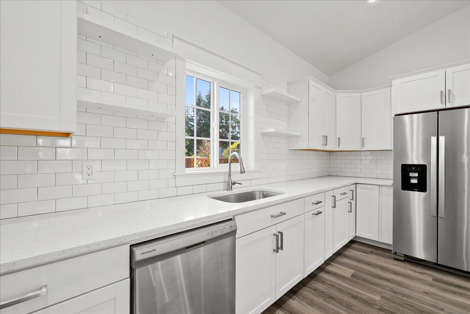 Custom small home photo 20
