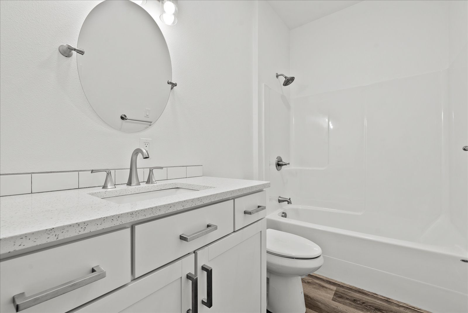 Custom small home photo 28