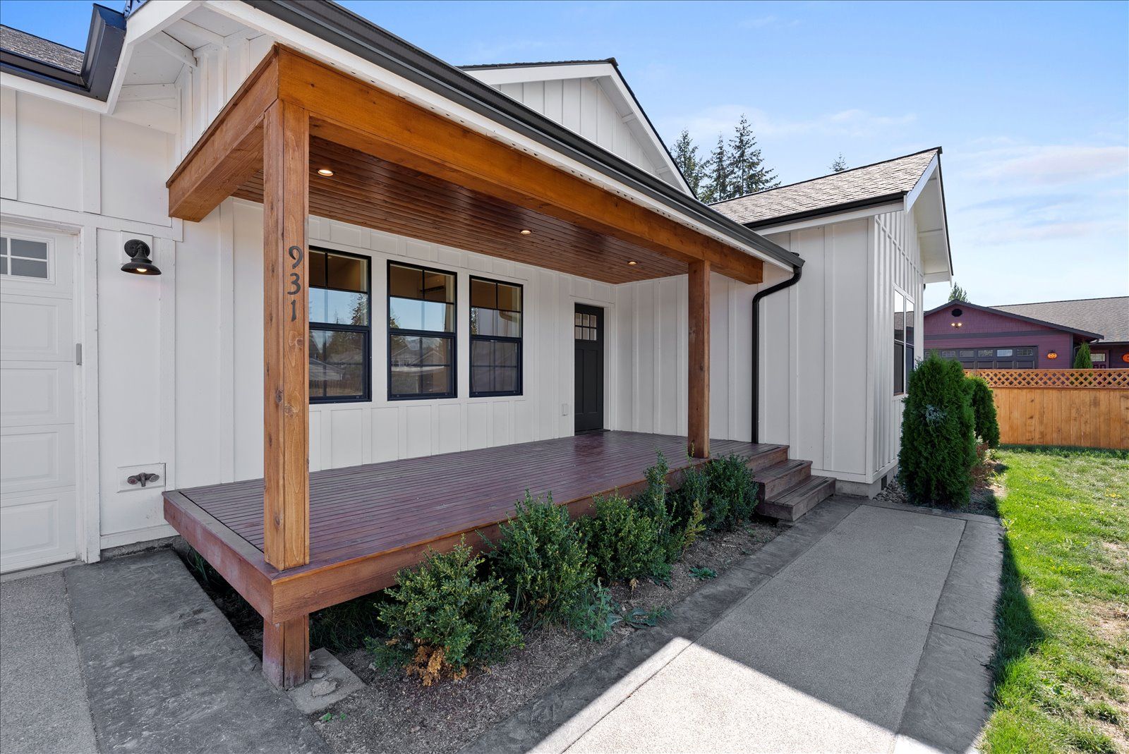 Custom small home photo 31