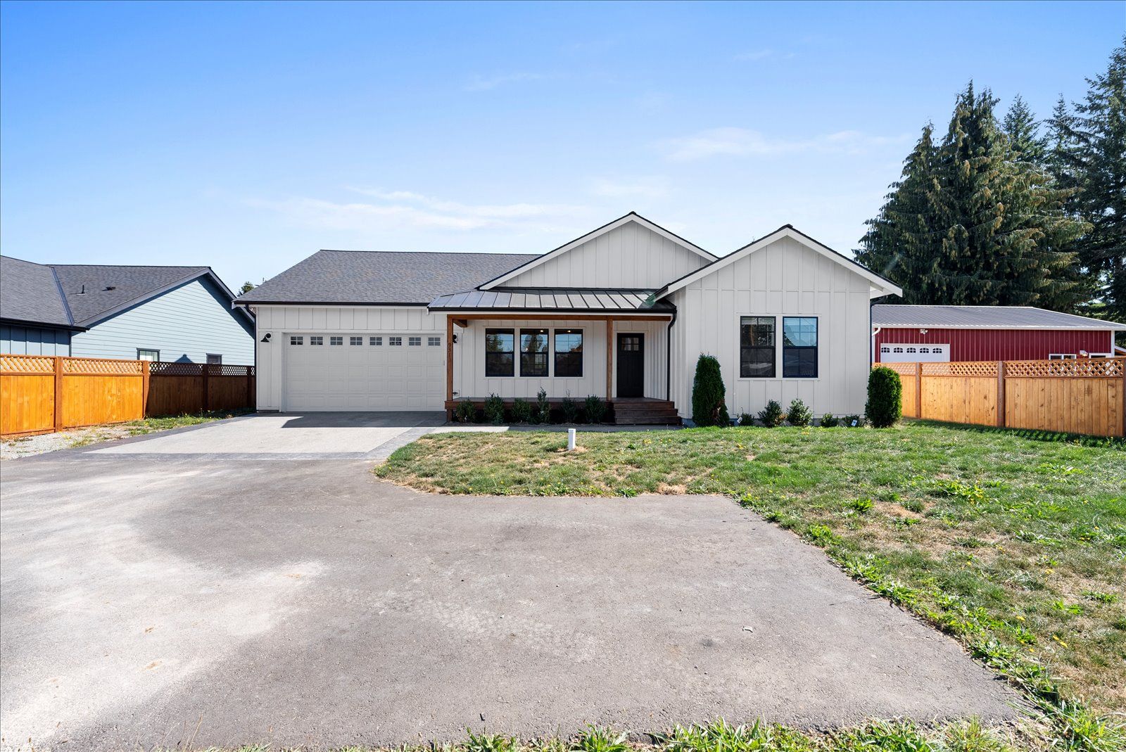 Custom small home photo 32