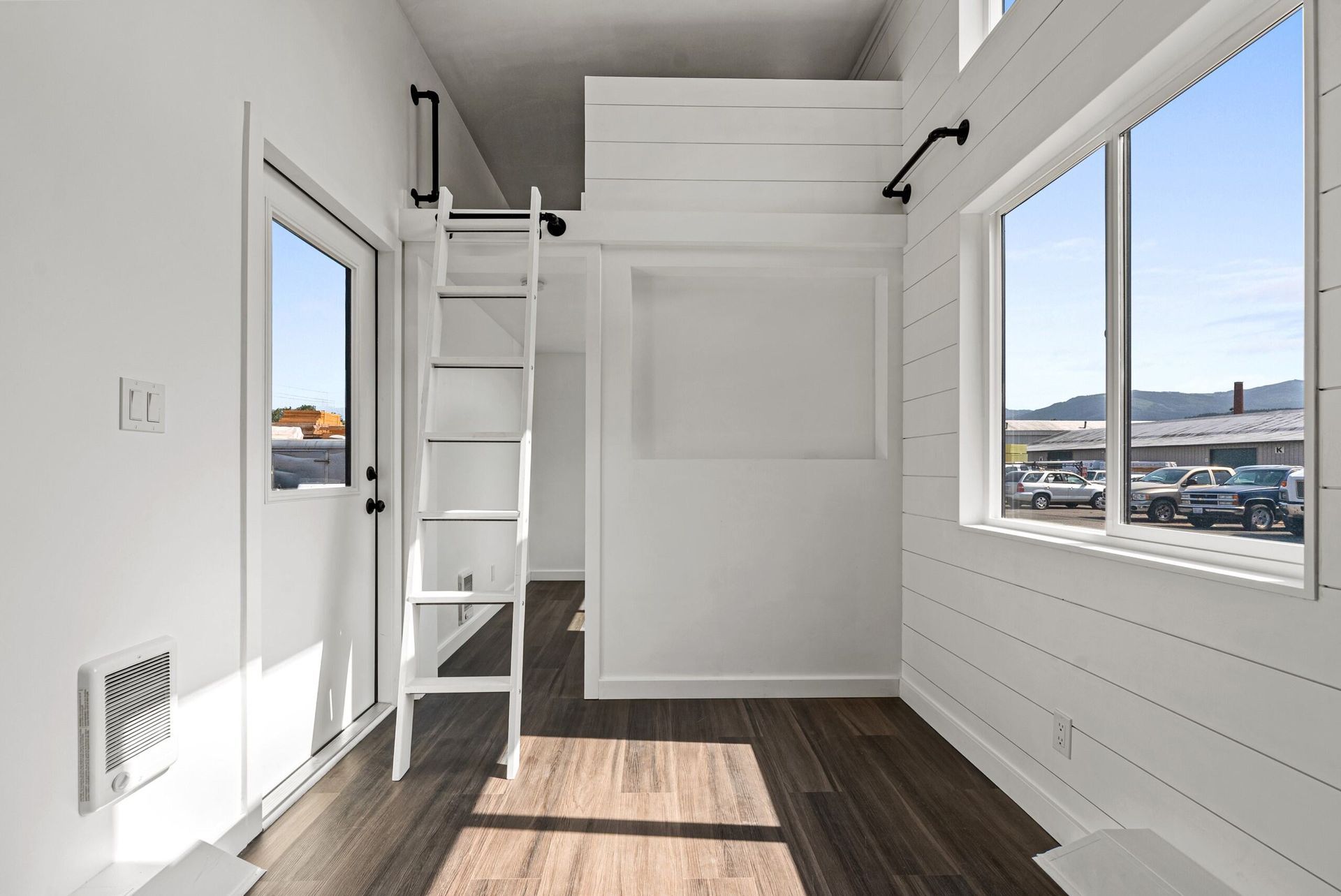 Tiny Home Bridgeview model photo 6